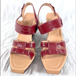 SALVATORE FERRAGAMO Burgundy Patent Leather Wedge Platform Marked as 6.5 B